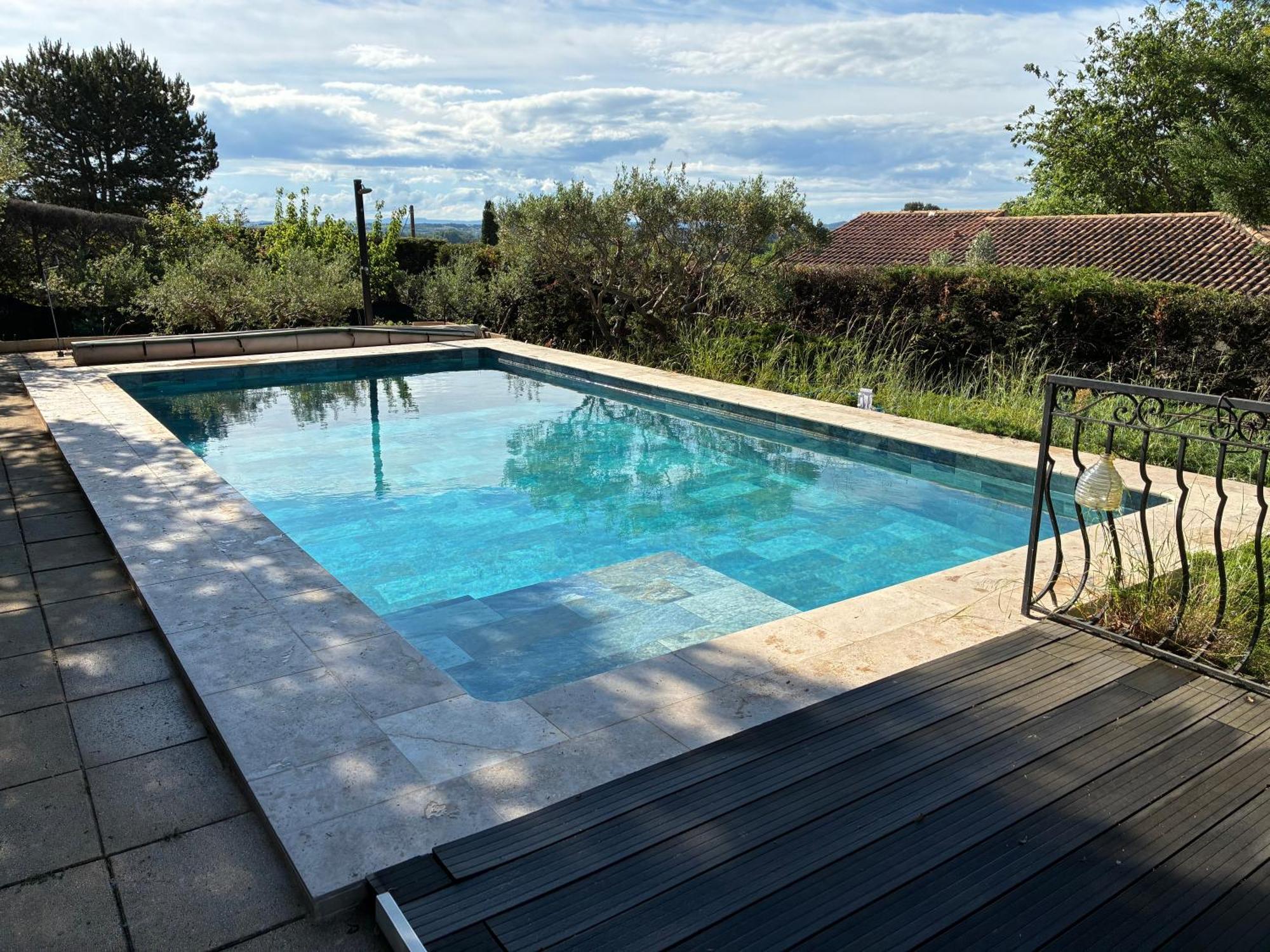 Gite 2 Chambres Avec Piscine Sernhac Eksteriør bilde